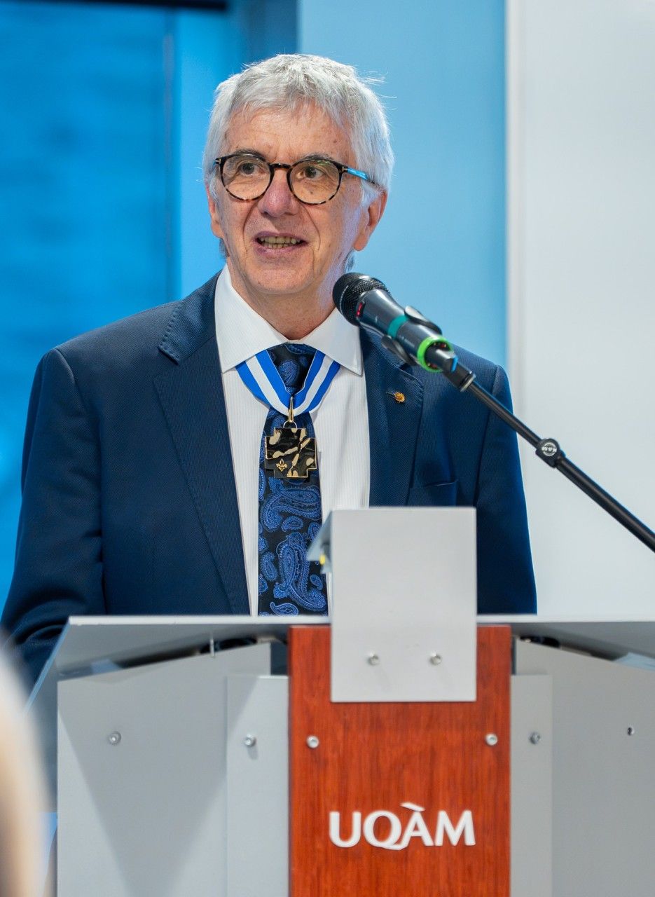 Le directeur scientifique de la Chaire en Prévention et Traitement du Cancer, et professeur émérite Richard Béliveau honoré pour sa carrière scientifique